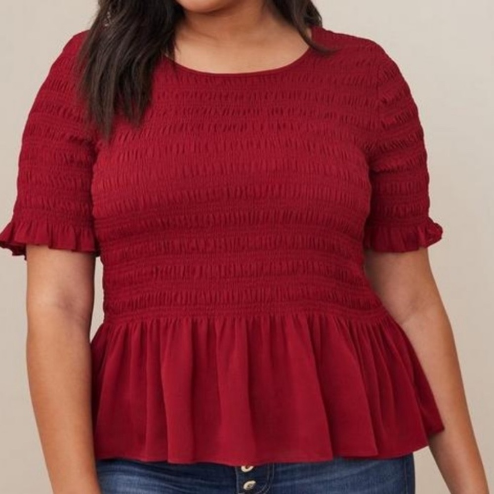 Torrid Peplum Top Women’s 2 2X Deep Red Short Sleeve Lined Semi Sheer Smocked